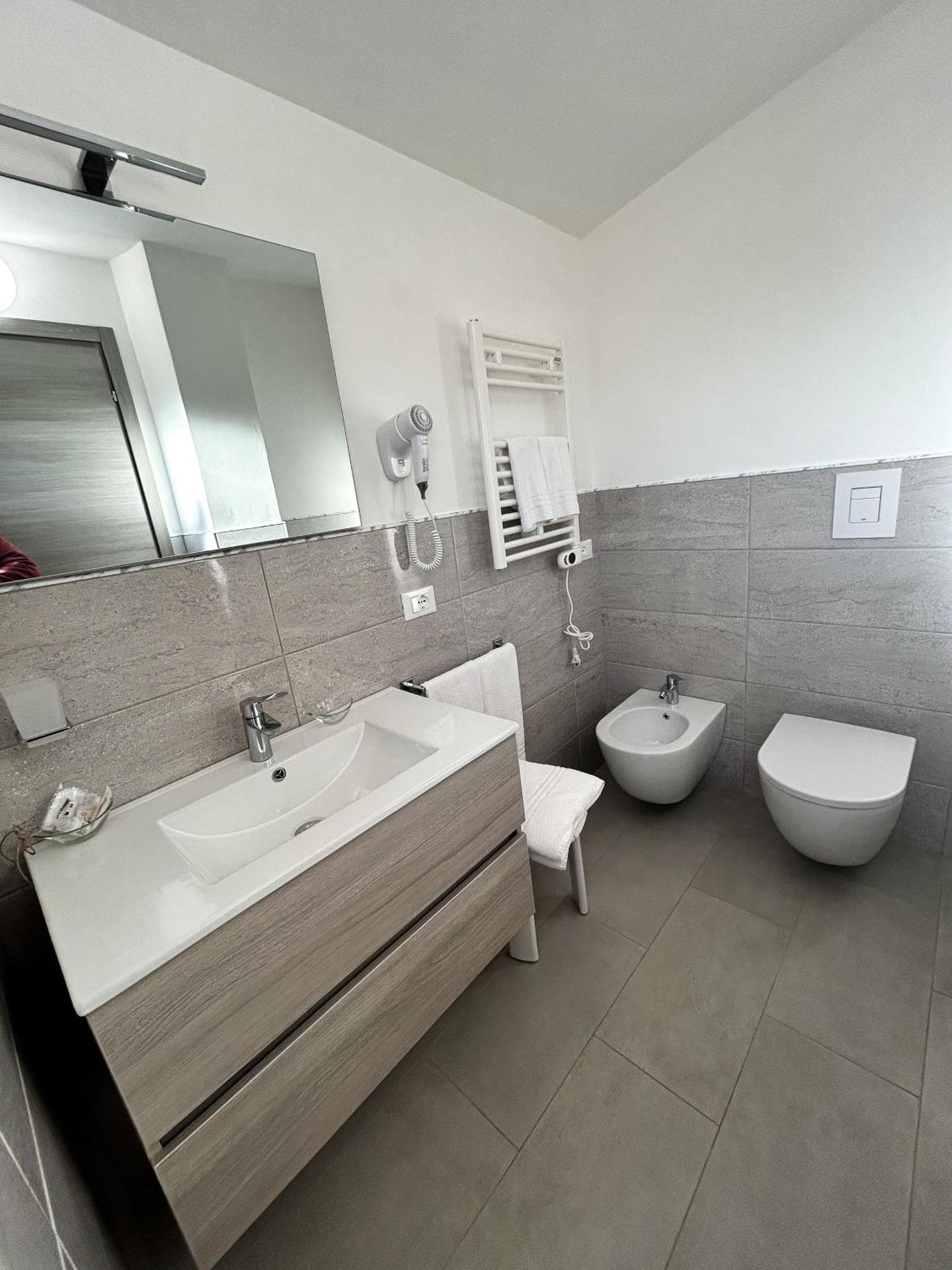 Valle Degli Ulivi B&B Весте Екстериор снимка
