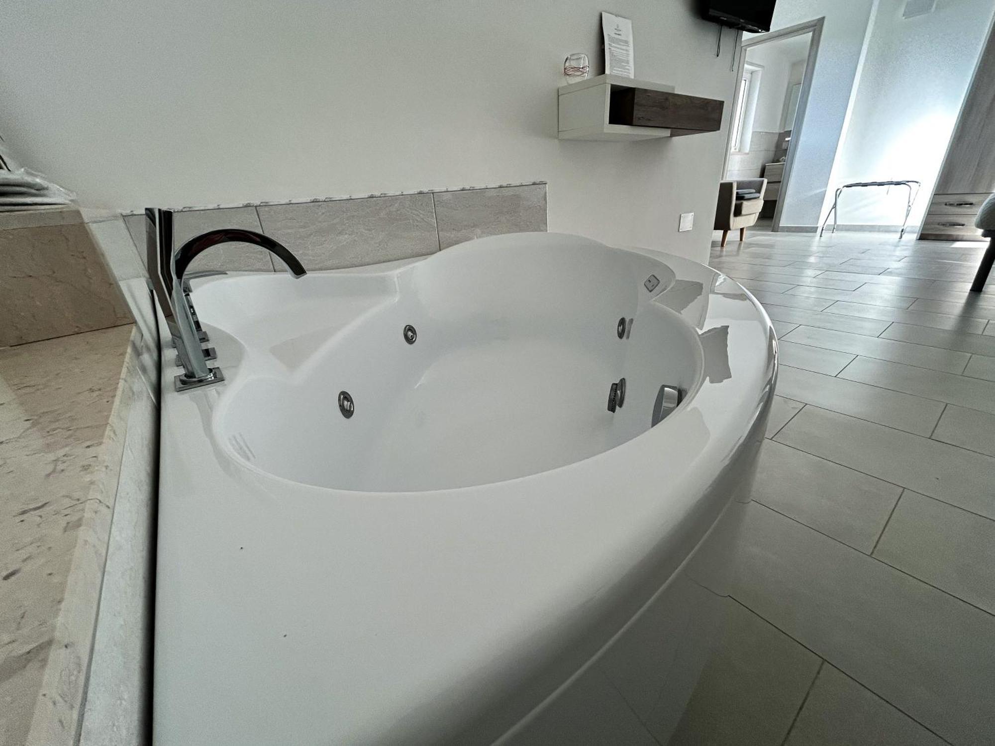 Valle Degli Ulivi B&B Весте Екстериор снимка