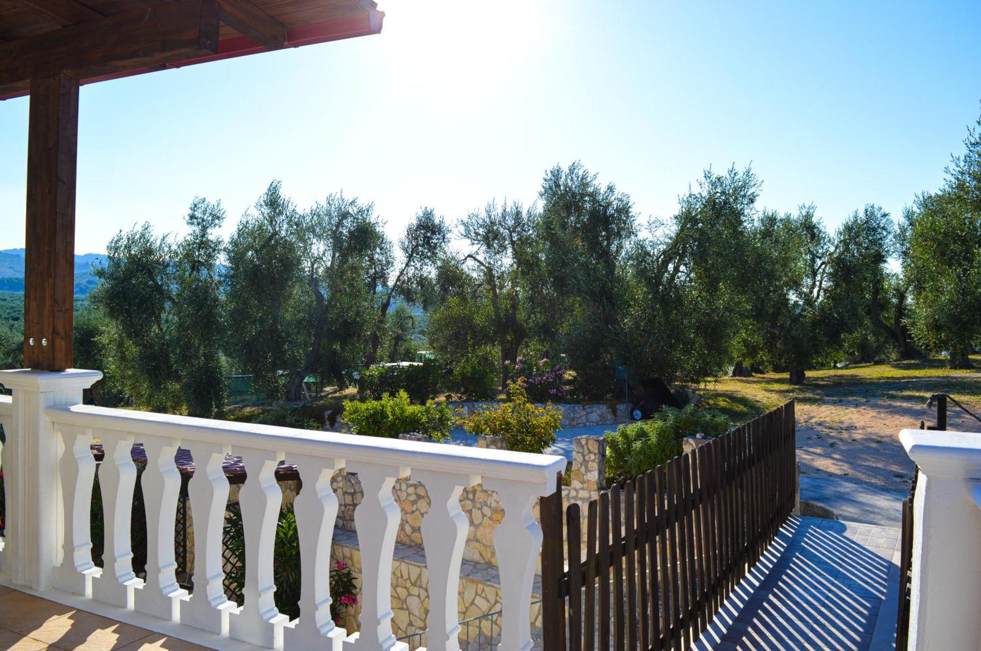 Valle Degli Ulivi B&B Весте Екстериор снимка